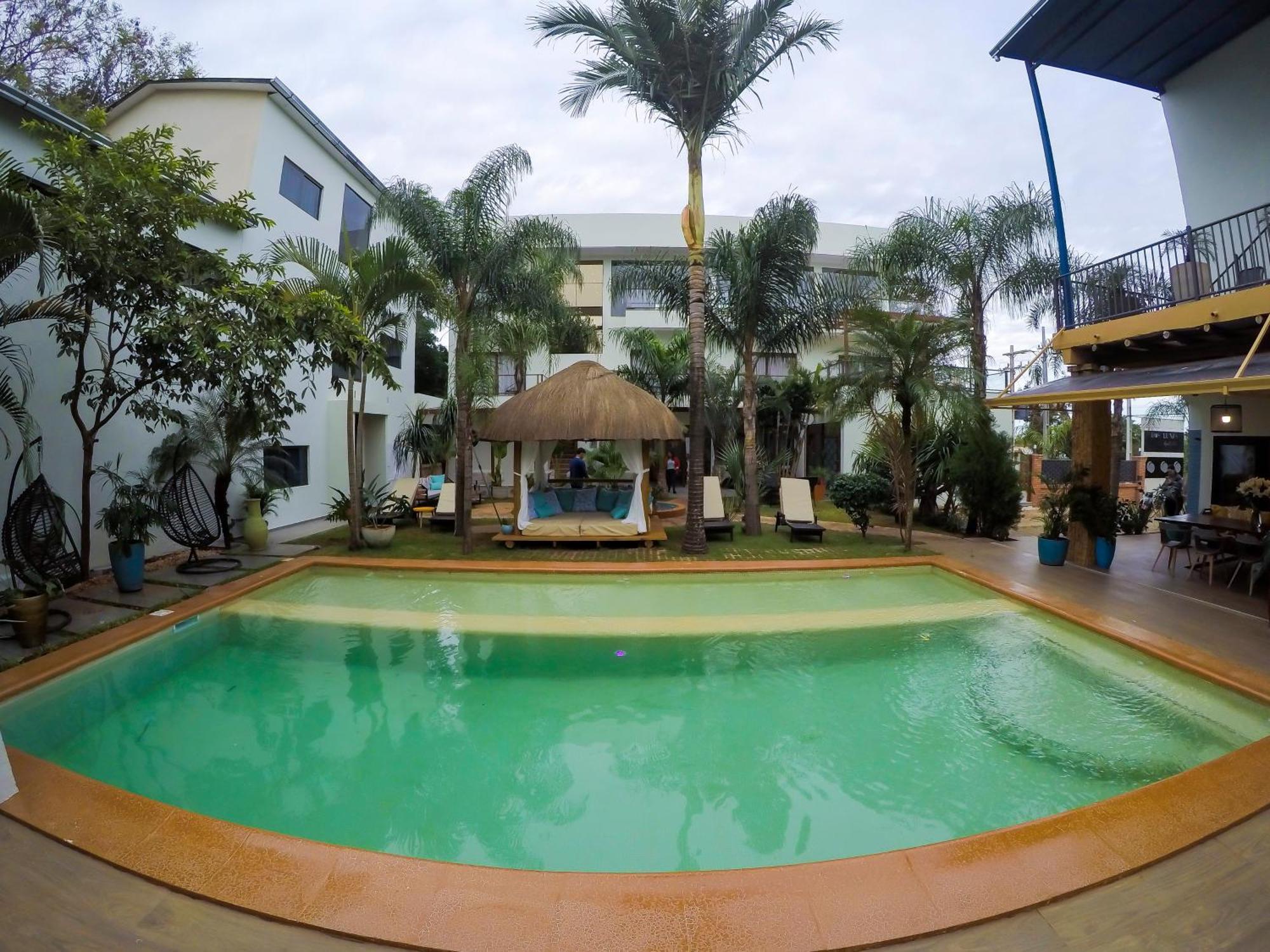 Dos Lunas Aparthotel Dr Juan Eulogio Estigarribia Exterior photo